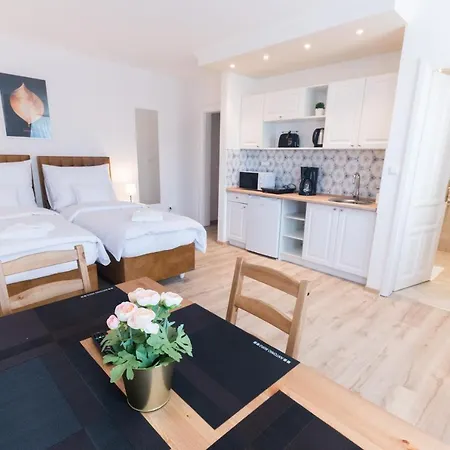 Lilith Smart 3* Fertőrákos