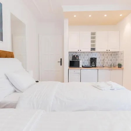 فندق مبيت وإفطار Lilith Smart Fertőrákos